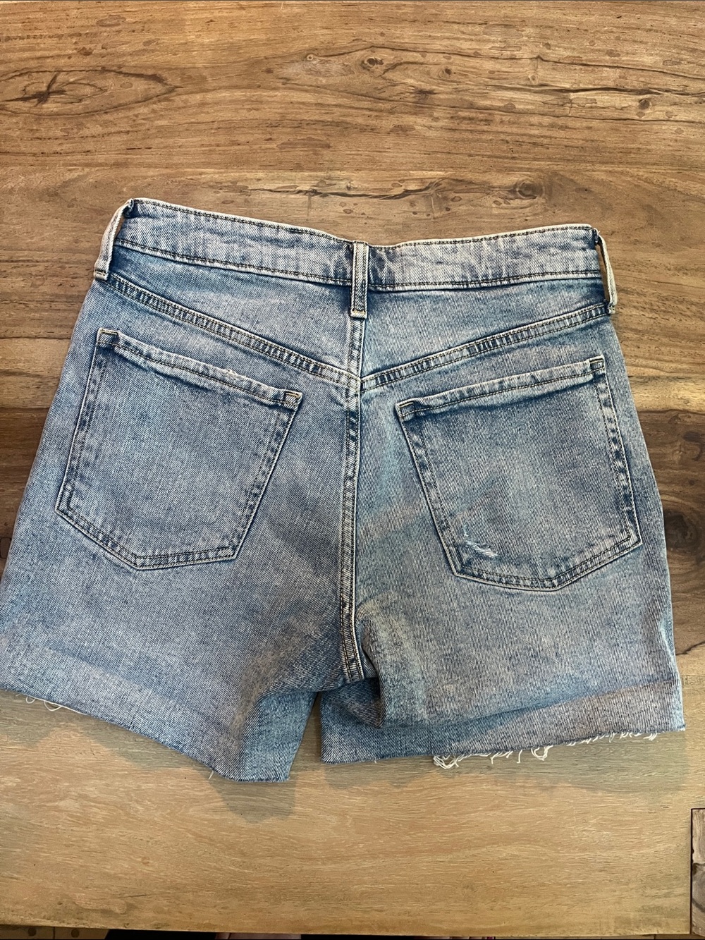 Old Navy Light Wash Distressed Denim Shorts - Picture 3 of 8